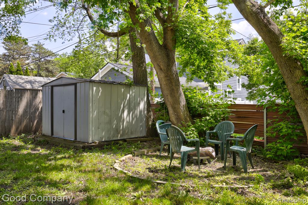 main property photo 35