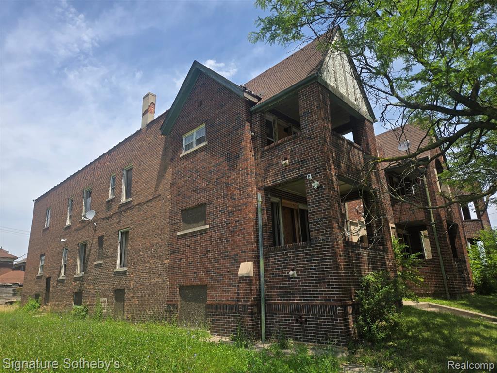 main property photo 4