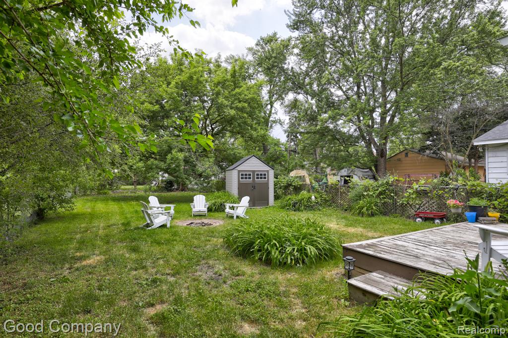 main property photo 29