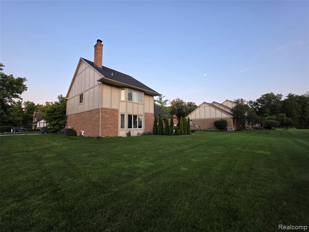 main property photo 16