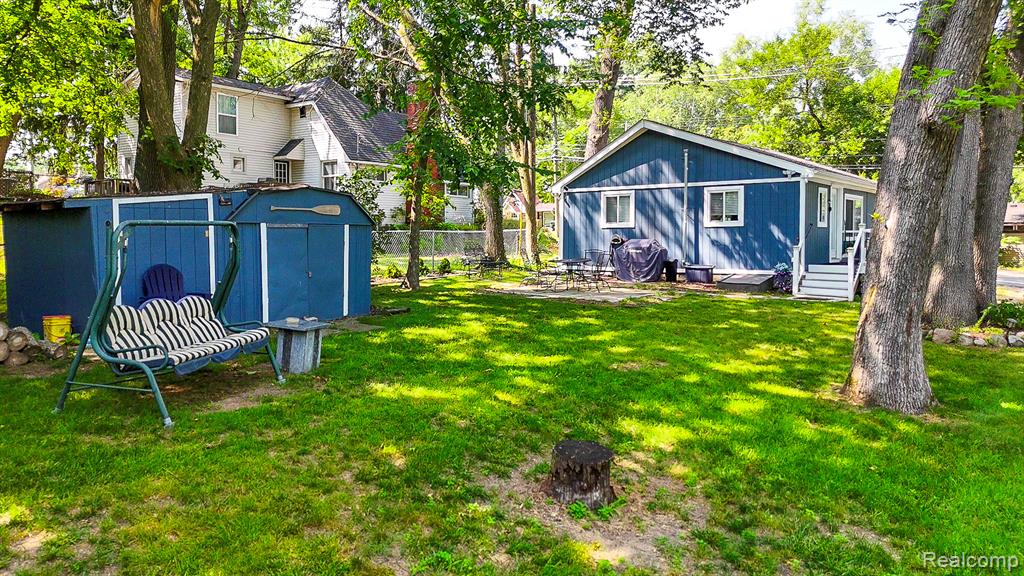 main property photo 7