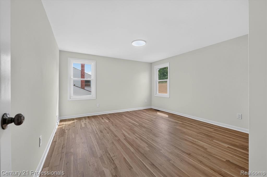 property viewer photo 38