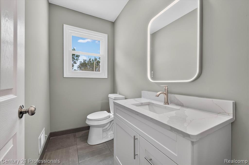 property viewer photo 43