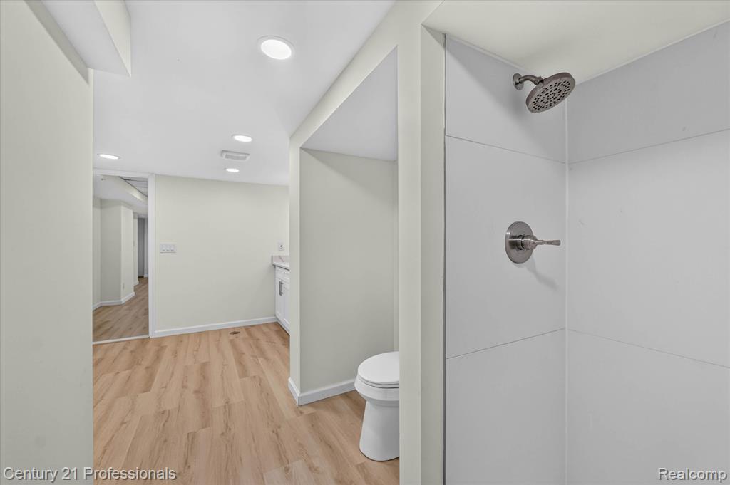 property viewer photo 49