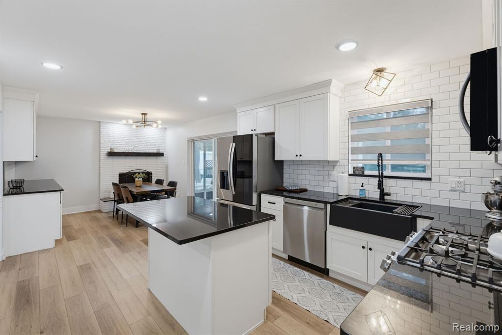 property viewer photo 14