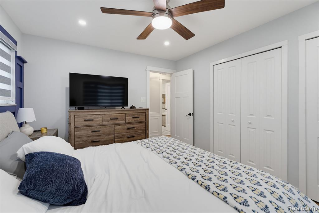 property viewer photo 27