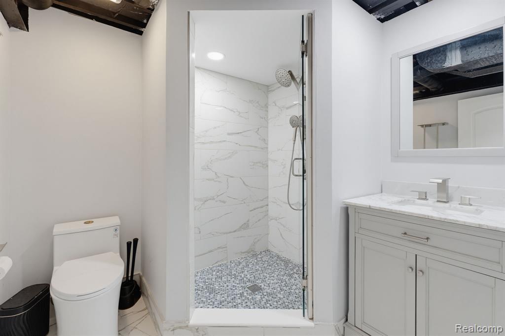 property viewer photo 37