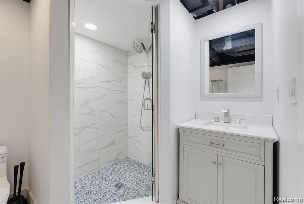 property viewer photo 38