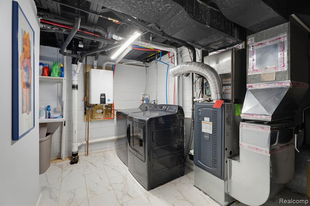 property viewer photo 40