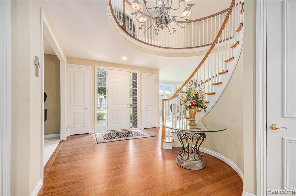 main property photo 5