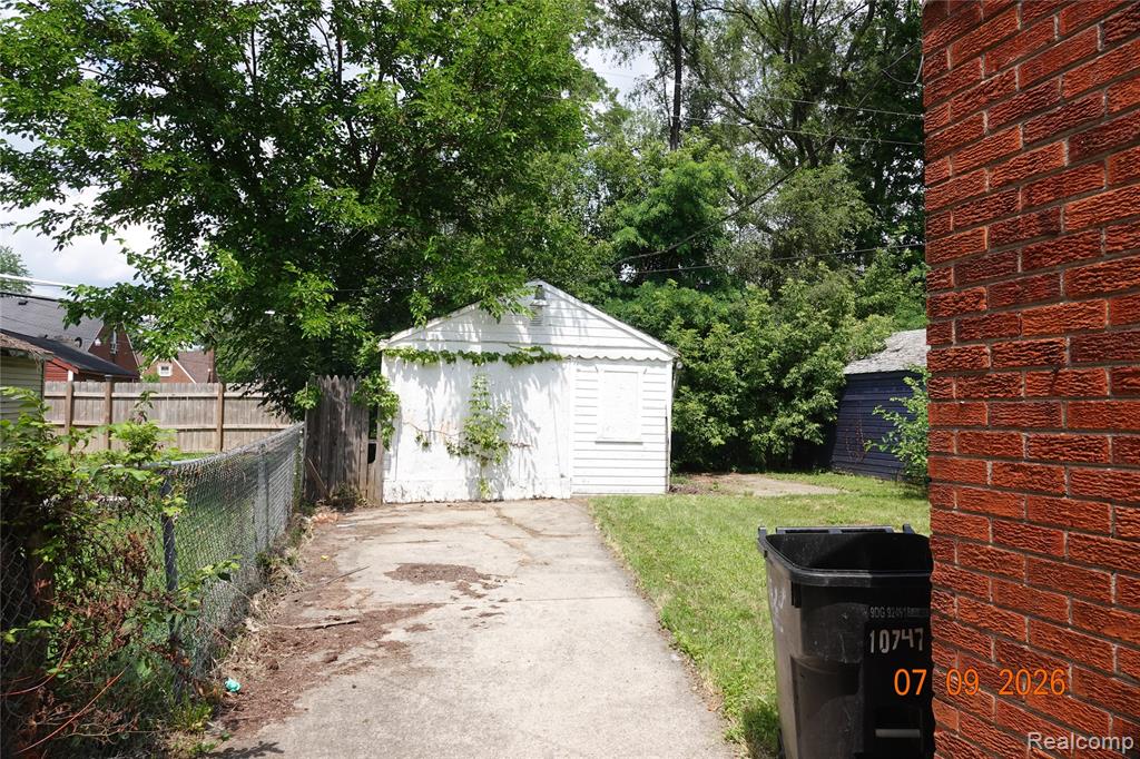 main property photo 10