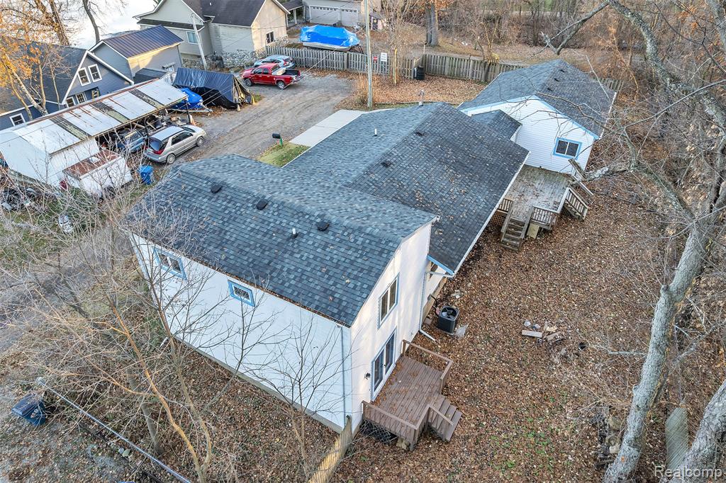 main property photo 77