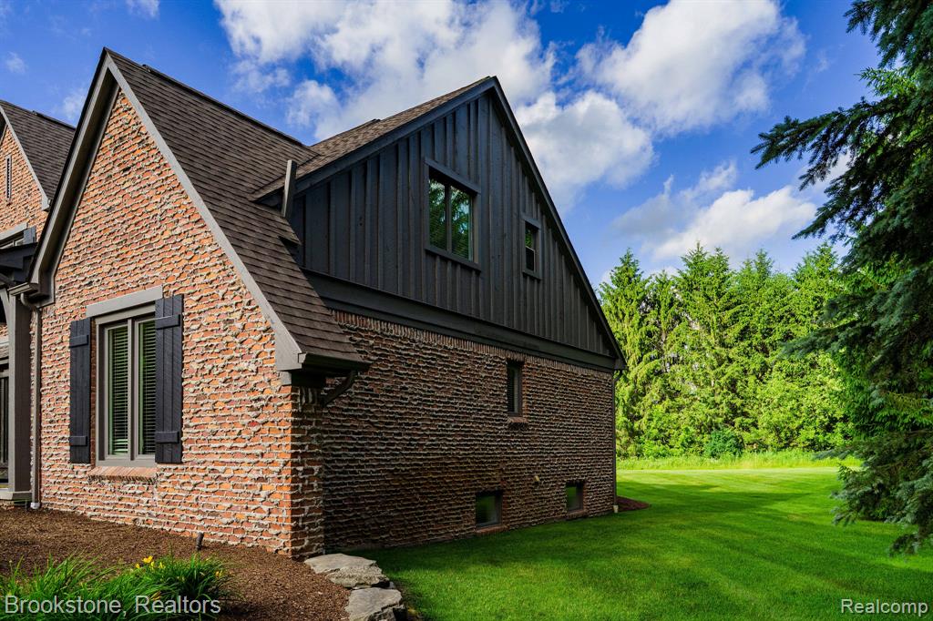 main property photo 74