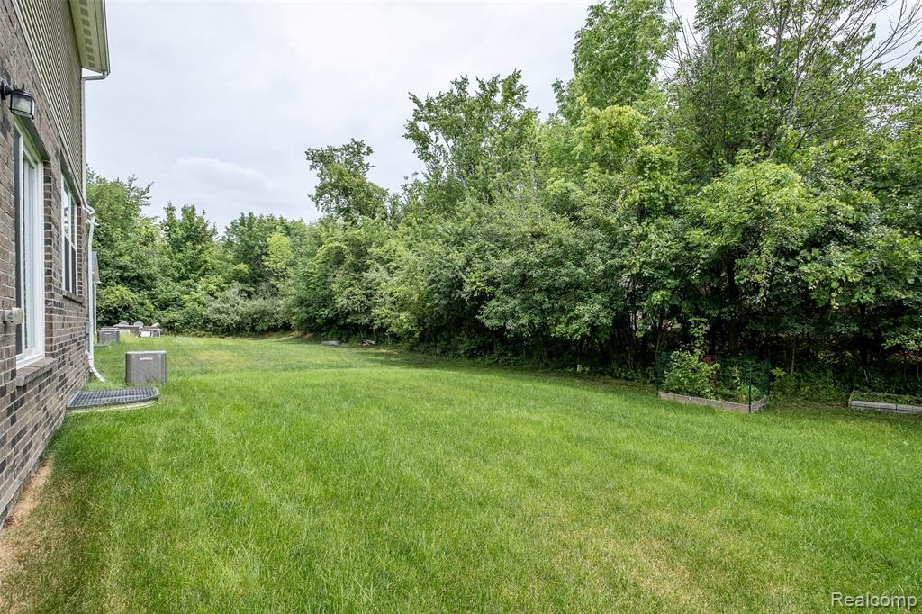 main property photo 50