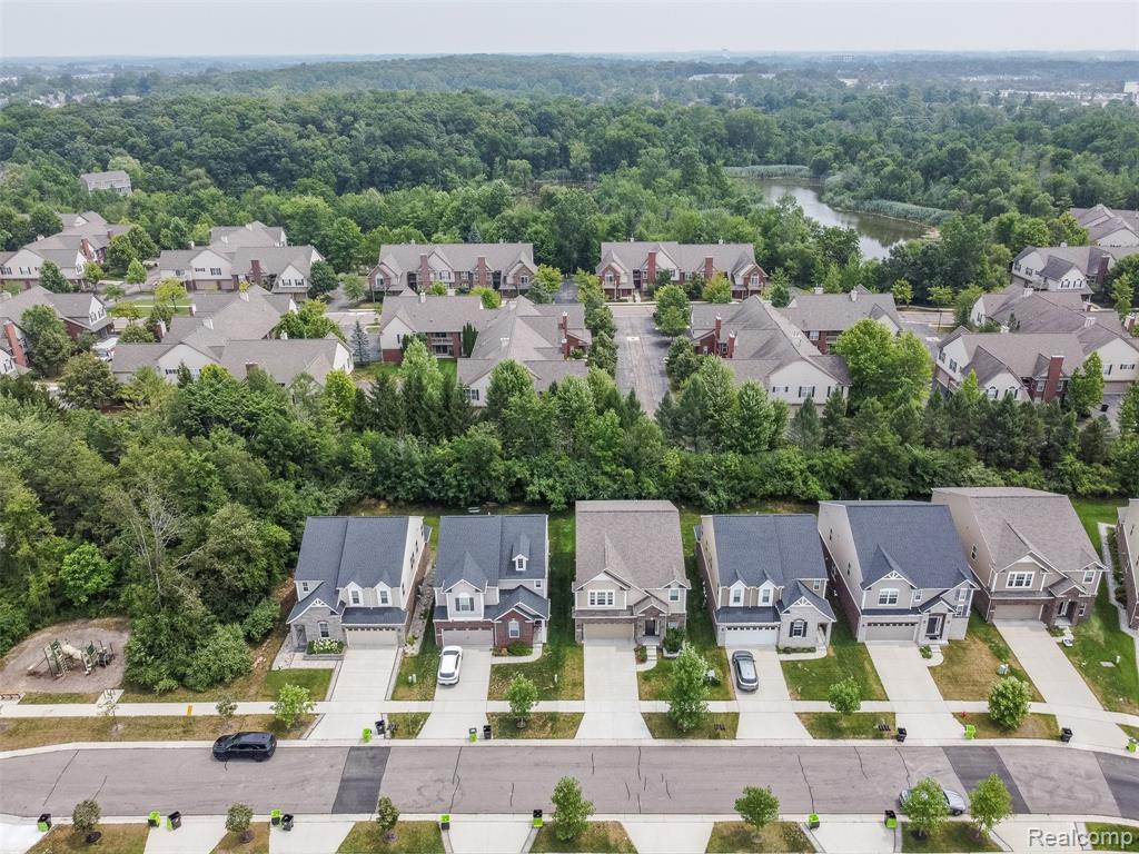 main property photo 59