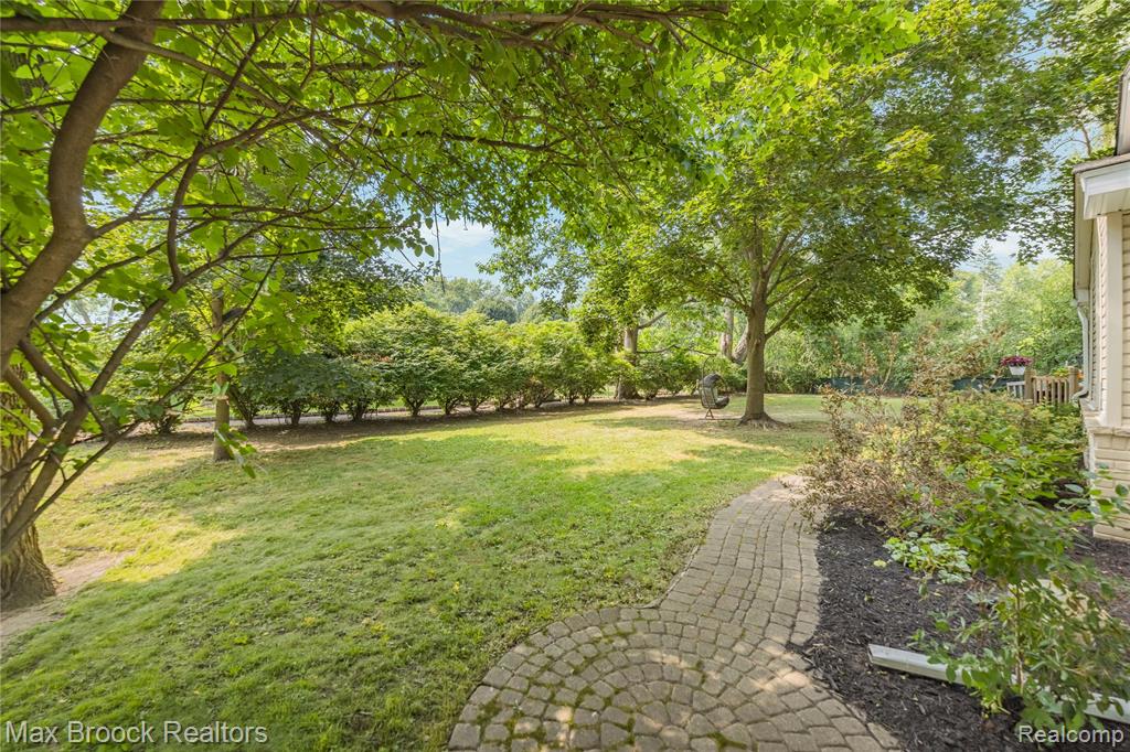 main property photo 42