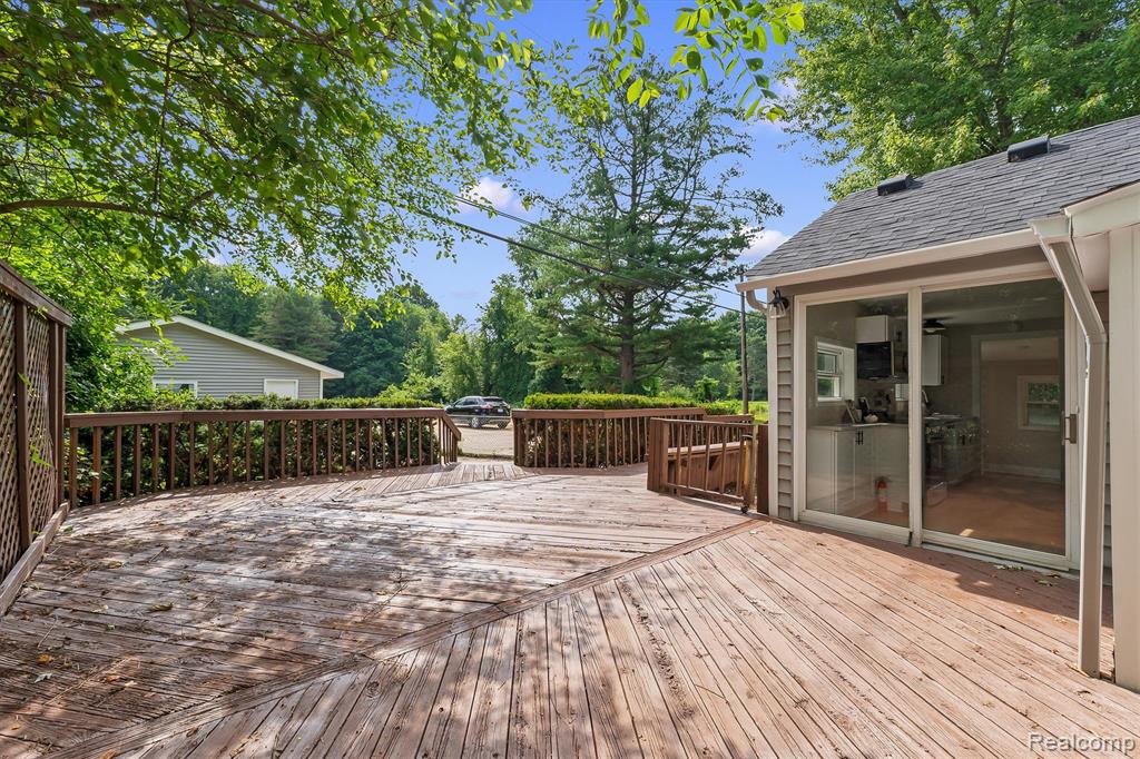 property viewer photo 25