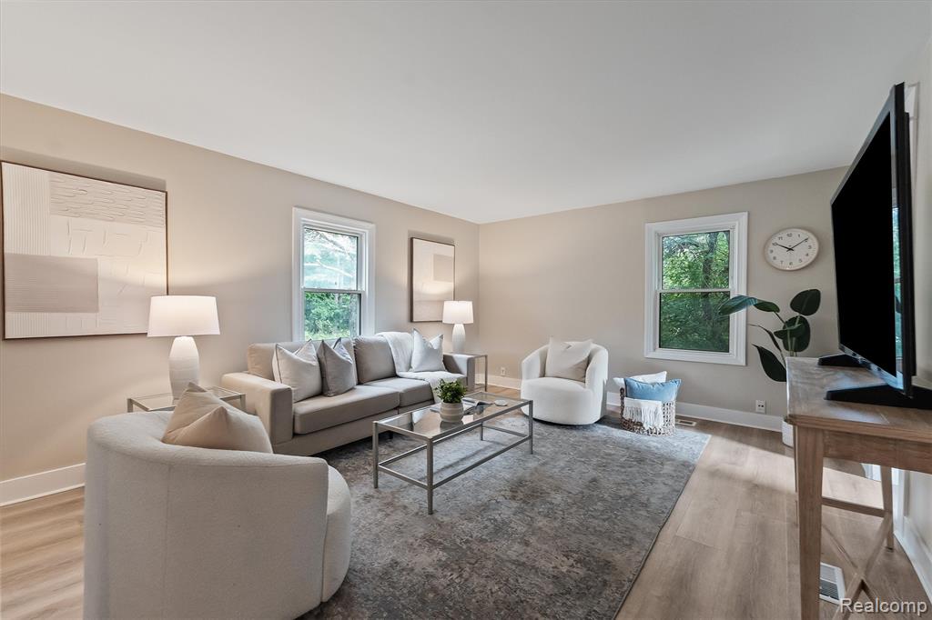 property viewer photo 8
