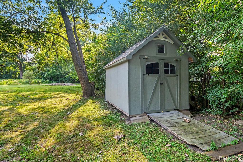 main property photo 19