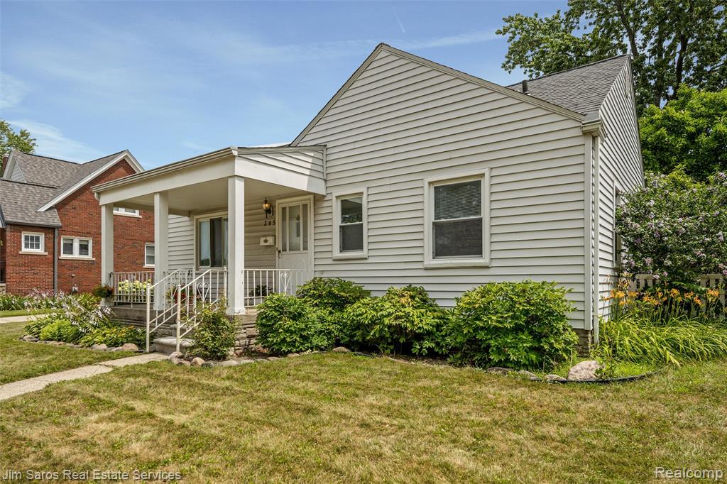 main property photo 28