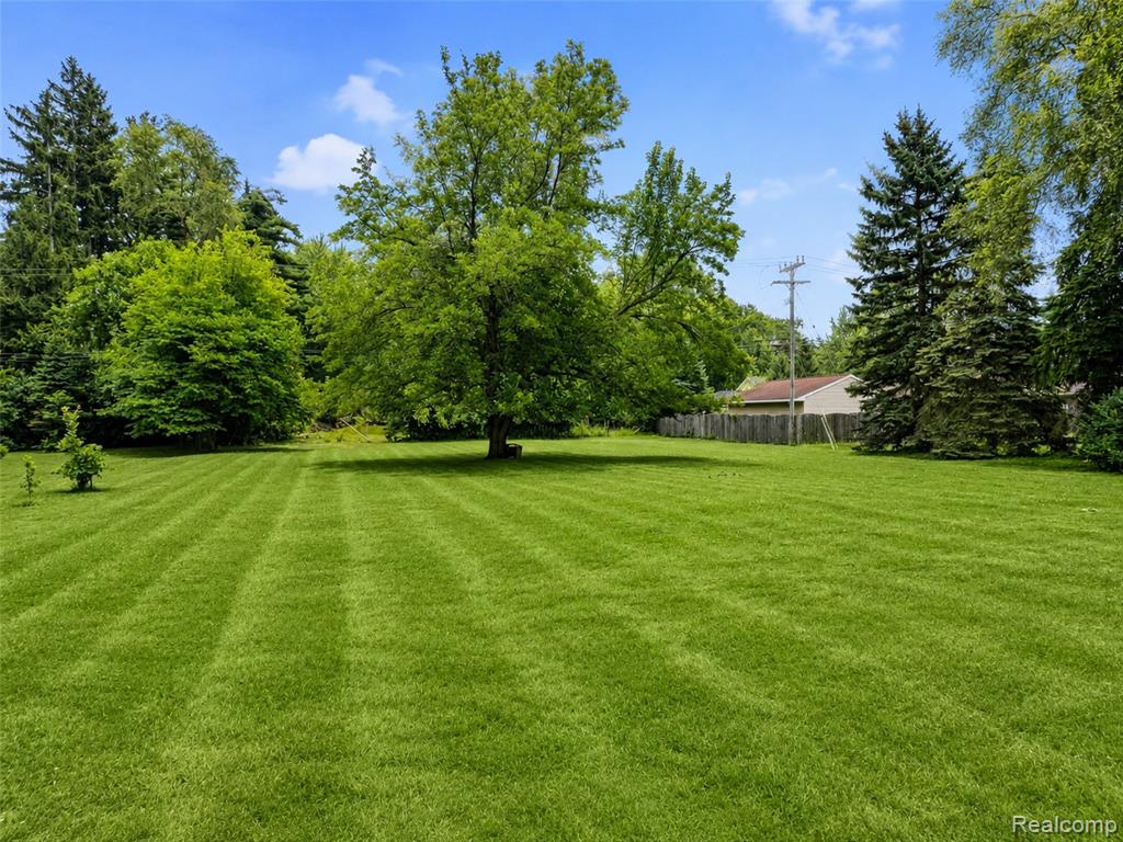 main property photo 49