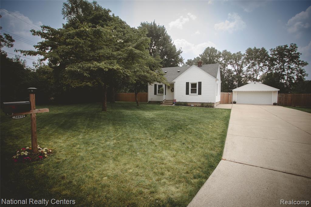 main property photo 6