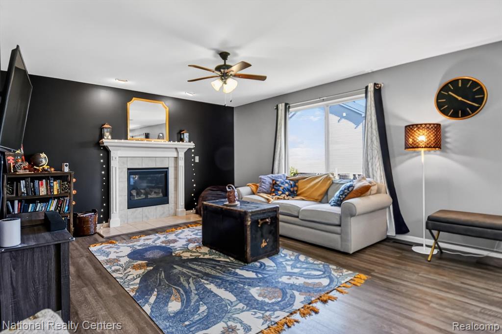 property viewer photo 4