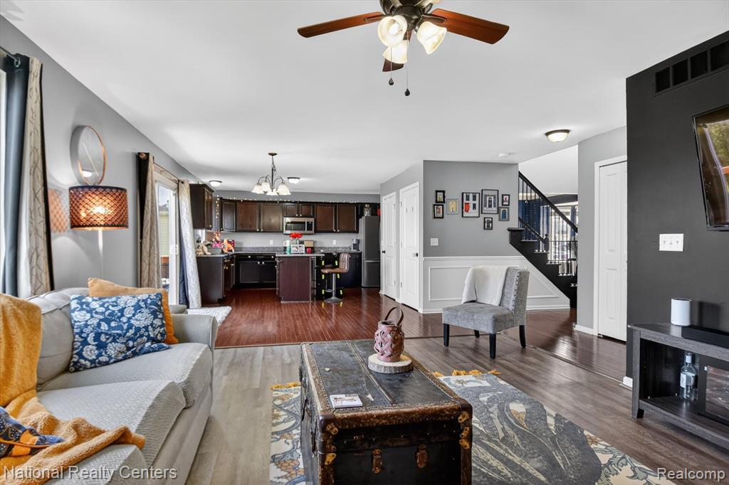 property viewer photo 6