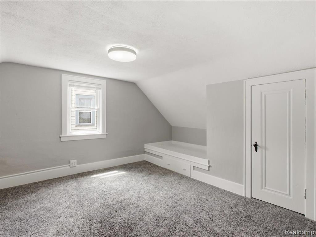 property viewer photo 19