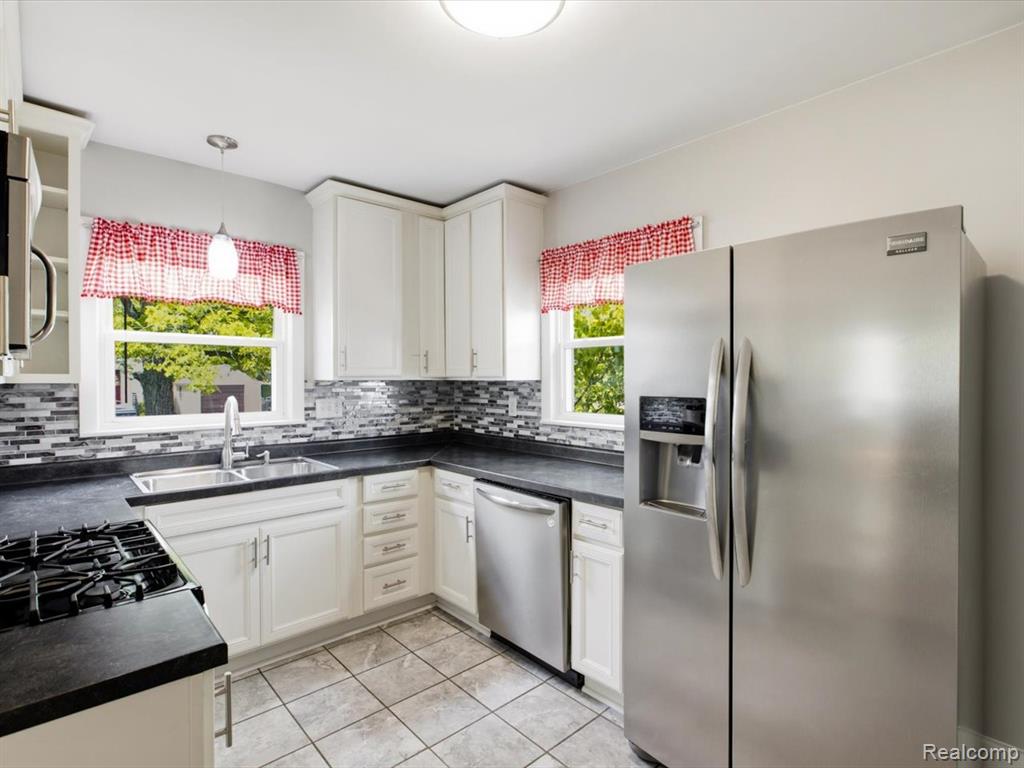 property viewer photo 8