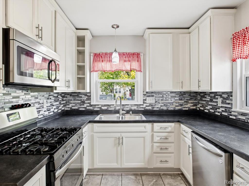 property viewer photo 9