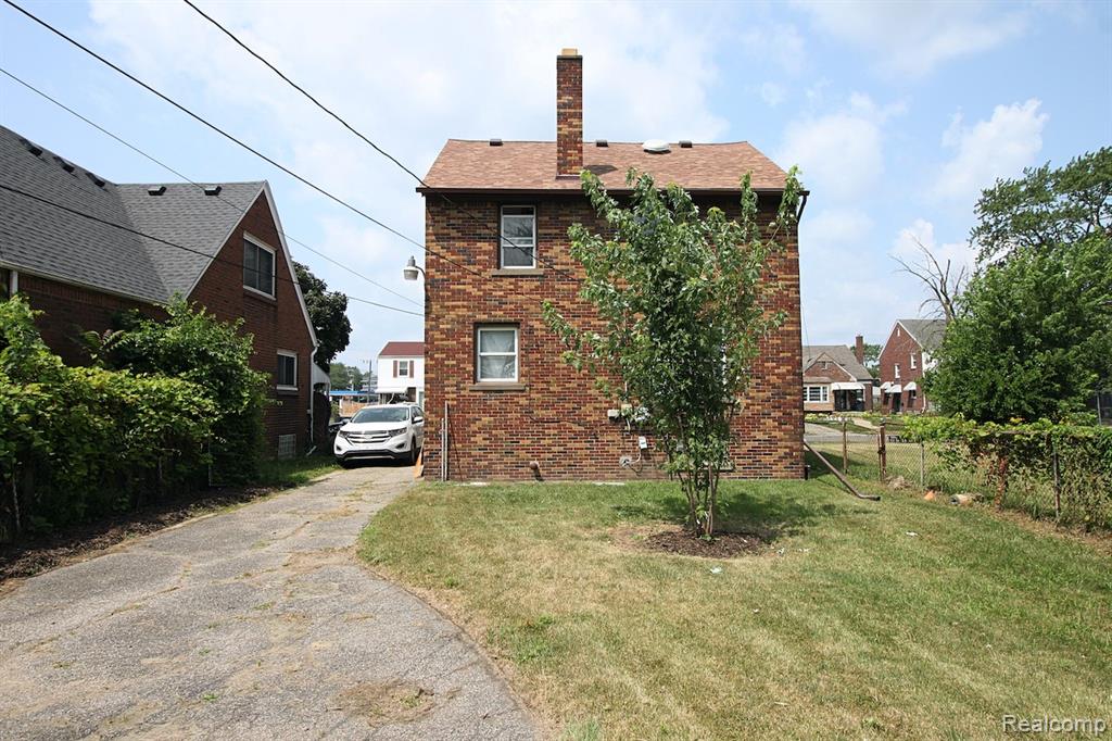 main property photo 27