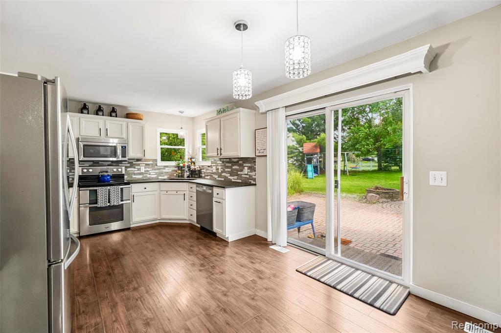 property viewer photo 12