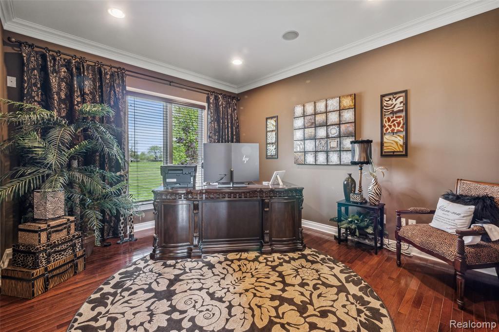 main property photo 7