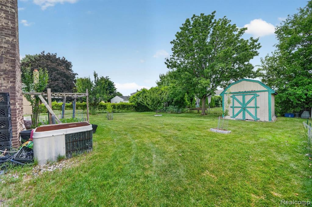 main property photo 46