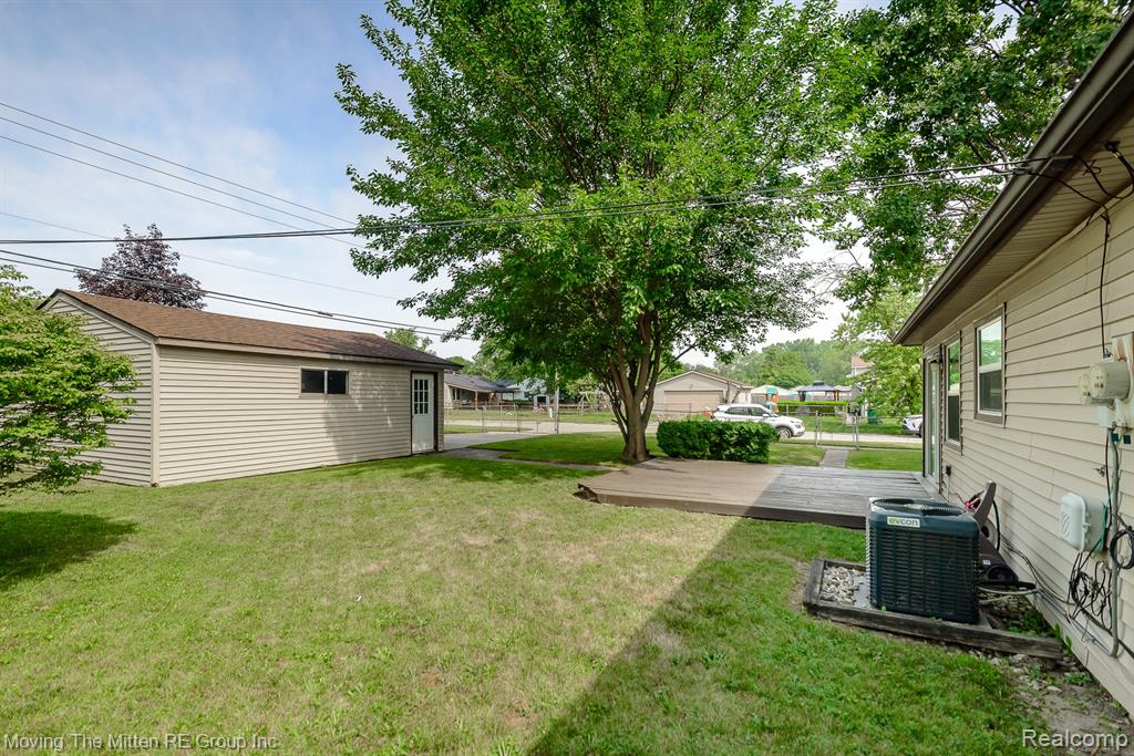 main property photo 22