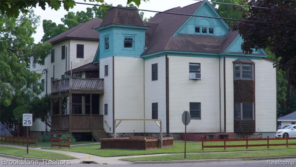 main property photo 11