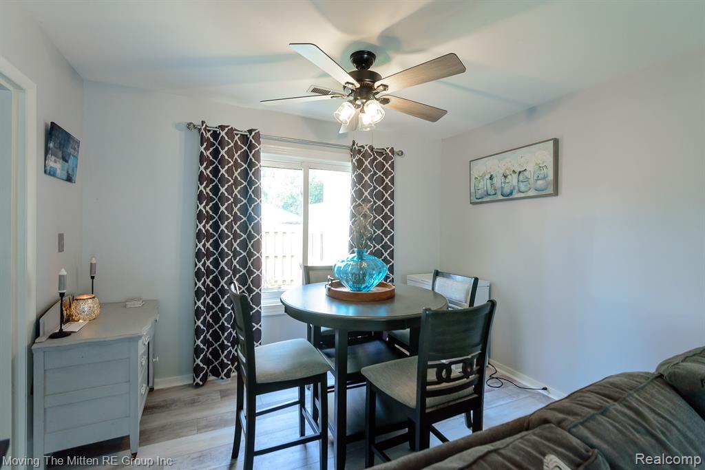 property viewer photo 5