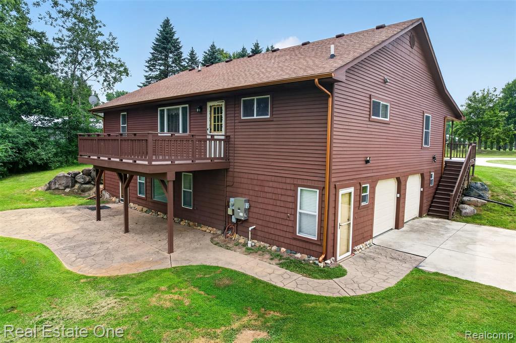 main property photo 45