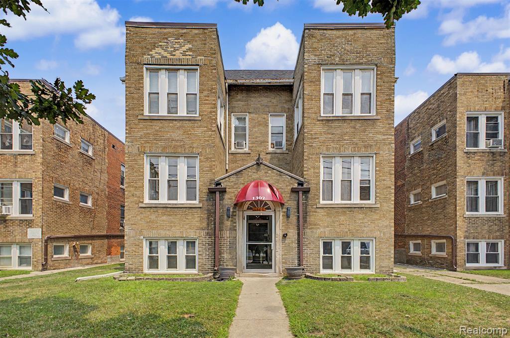 main property photo 15