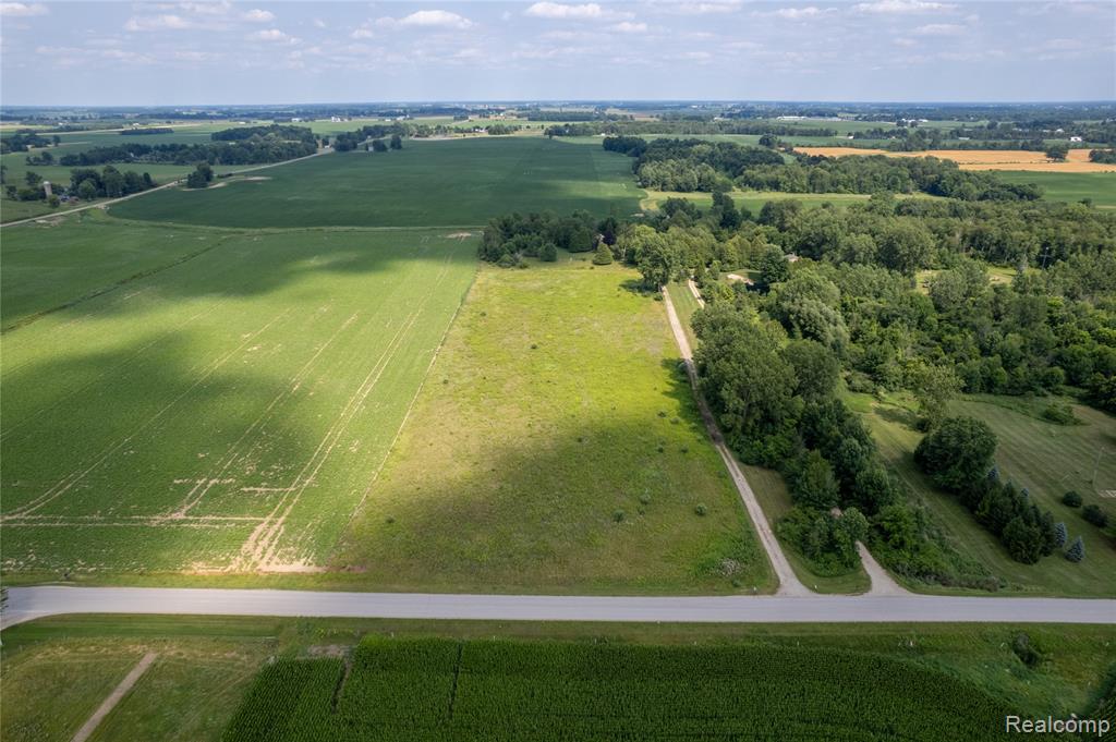 main property photo 39