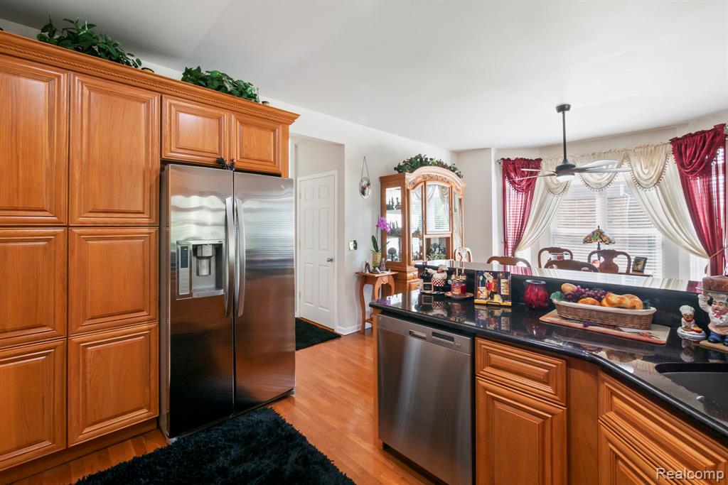 main property photo 12