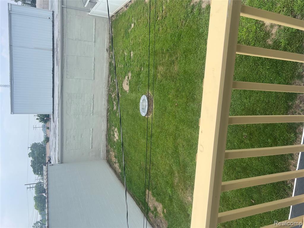 main property photo 27