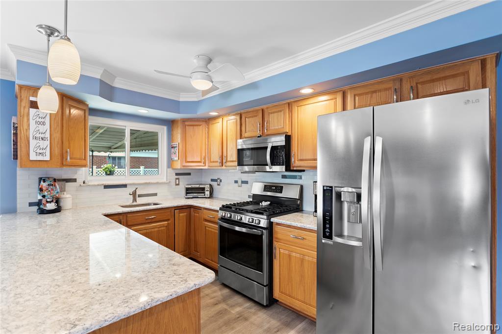 main property photo 26