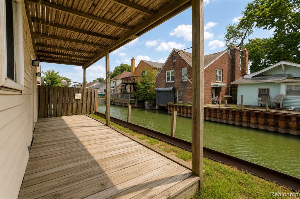 main property photo 23