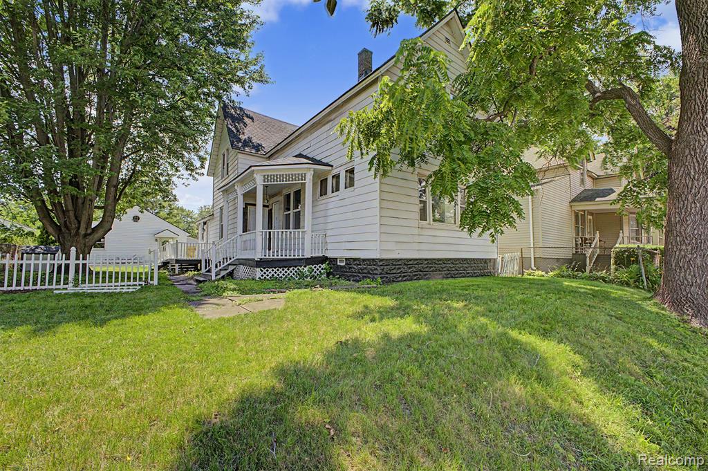 main property photo 34