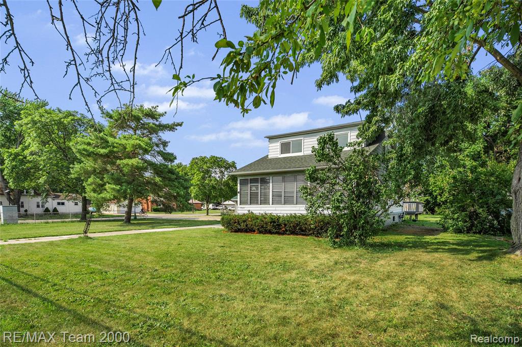 main property photo 50