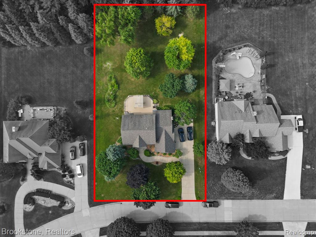 main property photo 41