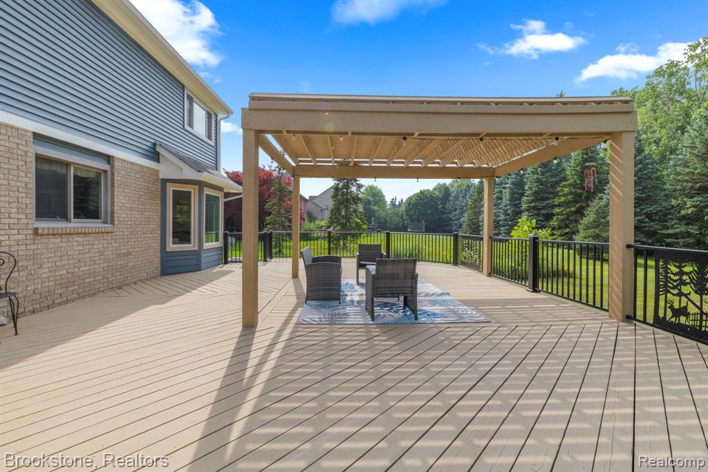 main property photo 44