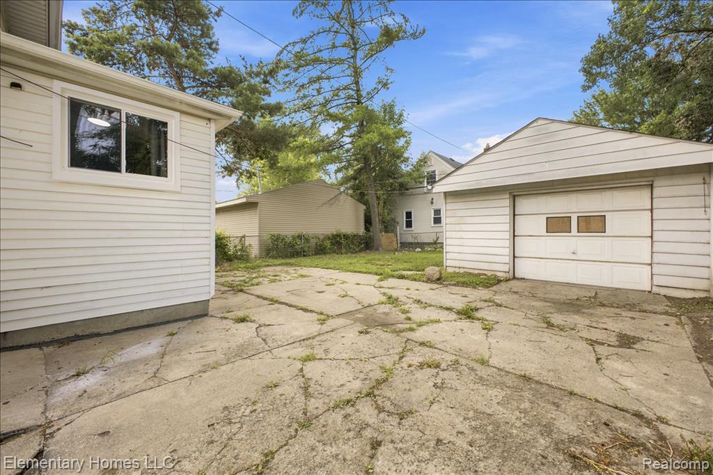 main property photo 21
